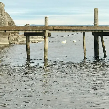 Feriehus Unique By The Water On Krakeroy