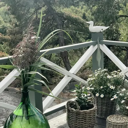 بيت للعطل Unique By The Water On *