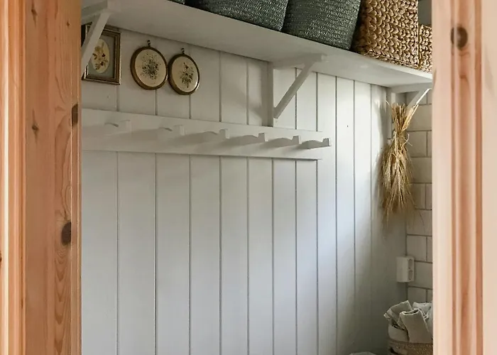 Nyaraló Unique By The Water On Krakeroy