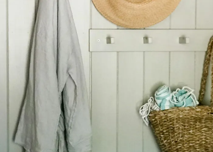 Unique By The Water On Nyaraló *