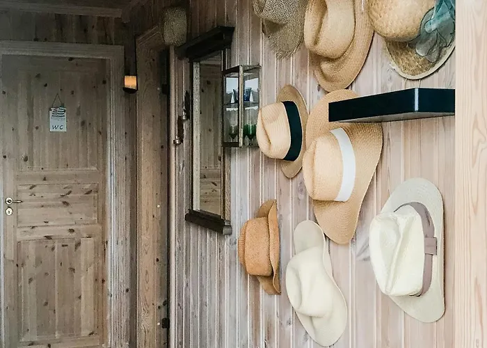 Unique By The Water On Nyaraló